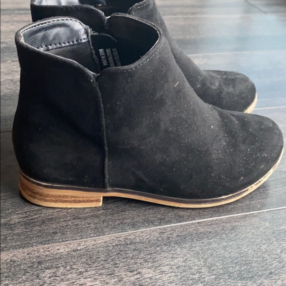 Black boots
